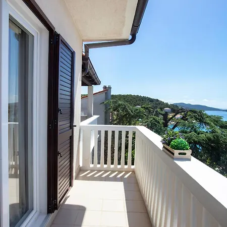 812b Apartment Tisno