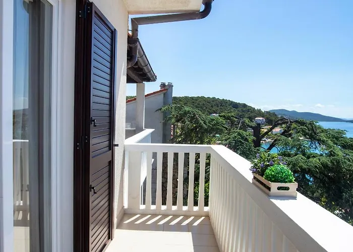 812b Apartment Tisno