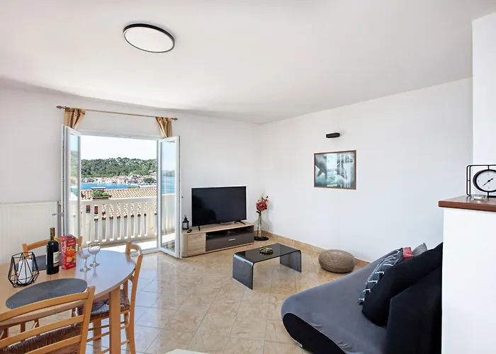 812b Apartment Tisno